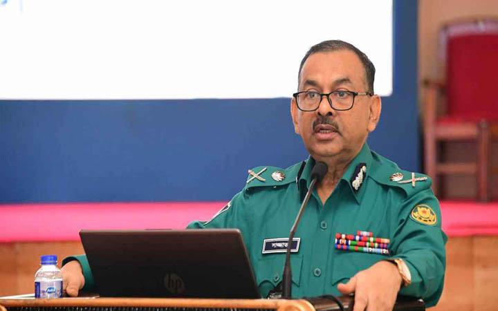মুখোশ পরে শোভাযাত্রায় আসা যাবে না: ডিএমপি কমিশনার
